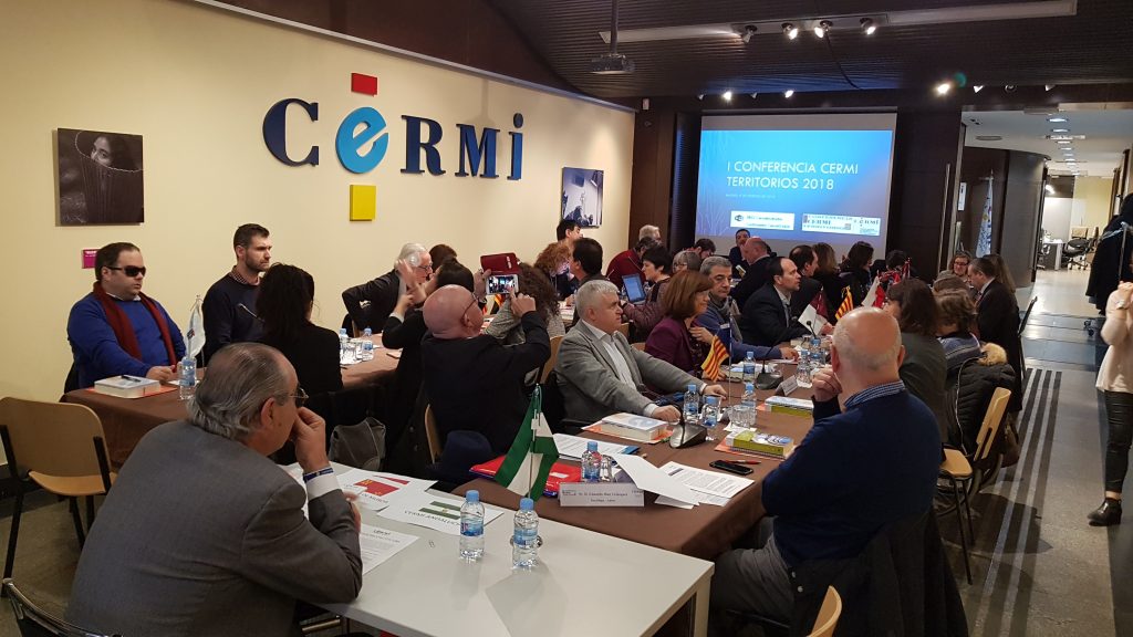 Mesa con la participación de los CERMIS Autonómicos en el encuentro.