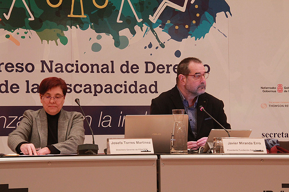 Mesa de debate con Pepa Torres y Javier Miranda