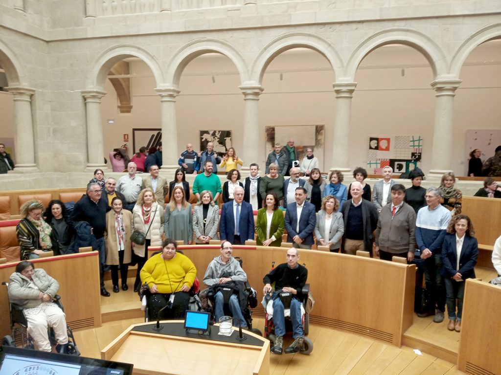 CERMI-La Rioja el ‘Día Internacional y Europeo de las Personas con Discapacidad’, en el Parlamento de La Rioja para hacer lectura del Manifiesto de este año 2022.