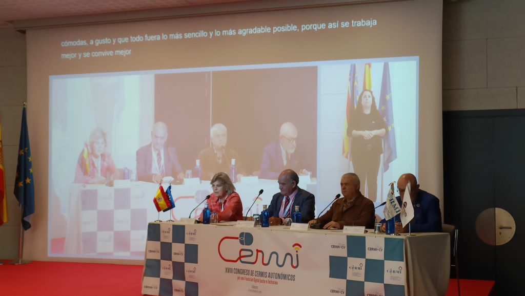 Imagen de la mesa de clausura del XVIII Congreso de CERMIS autonómicos