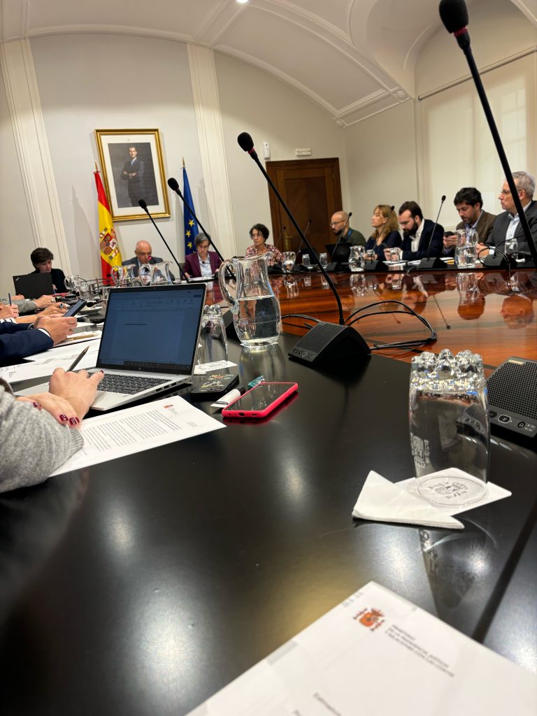 Imagen de un momento de la reunión en Presidencia del Gobierno 